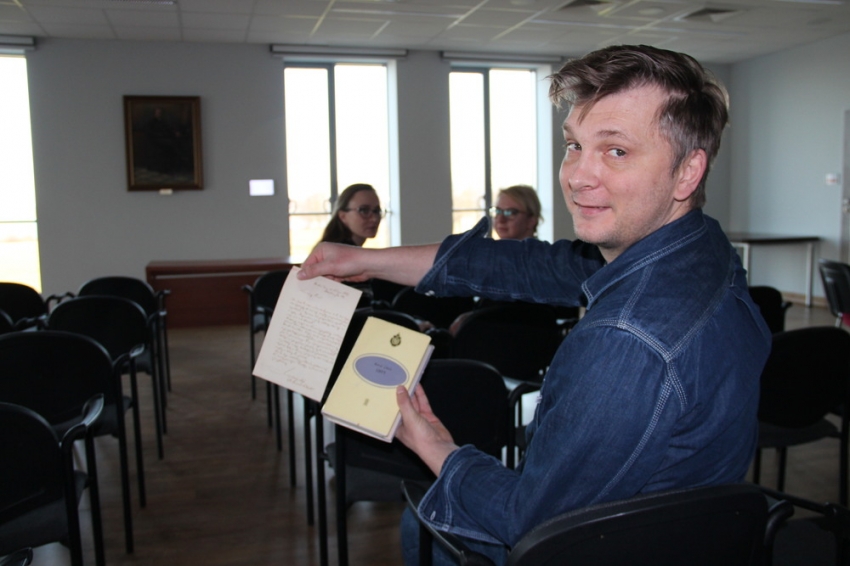 dr Jakub Linetty zaprasza na wykład w sali wykładowej