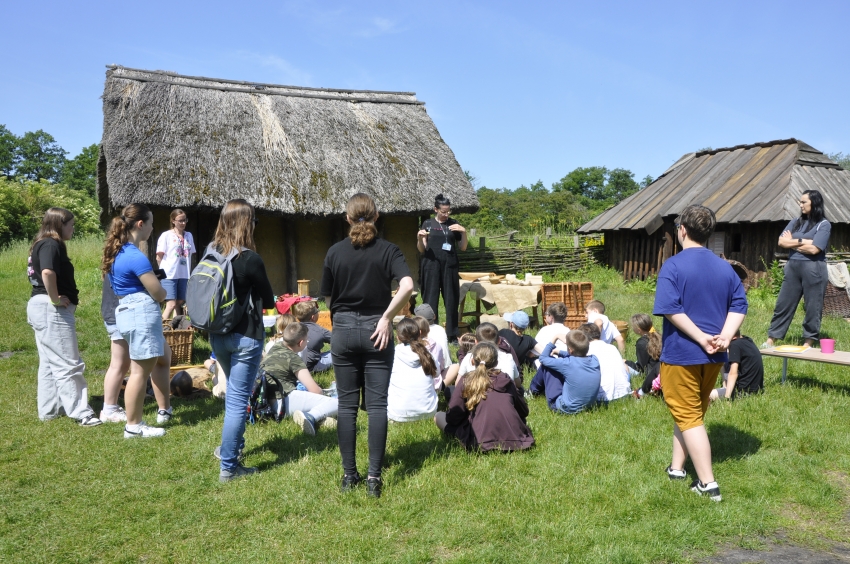 Oprowadzanie średniowieczna osada Ostrów Lednicki