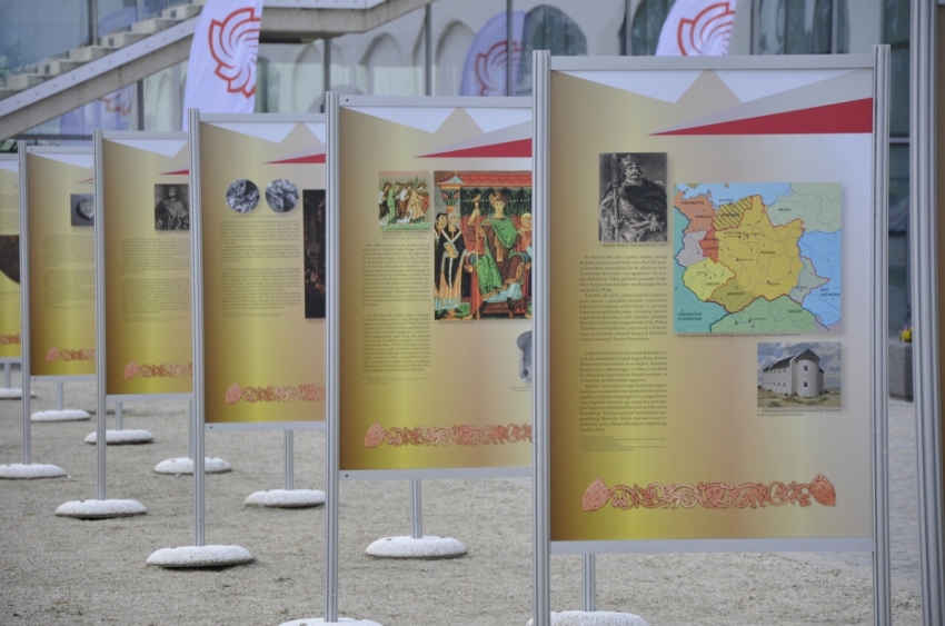 plansze ze zdjęciami